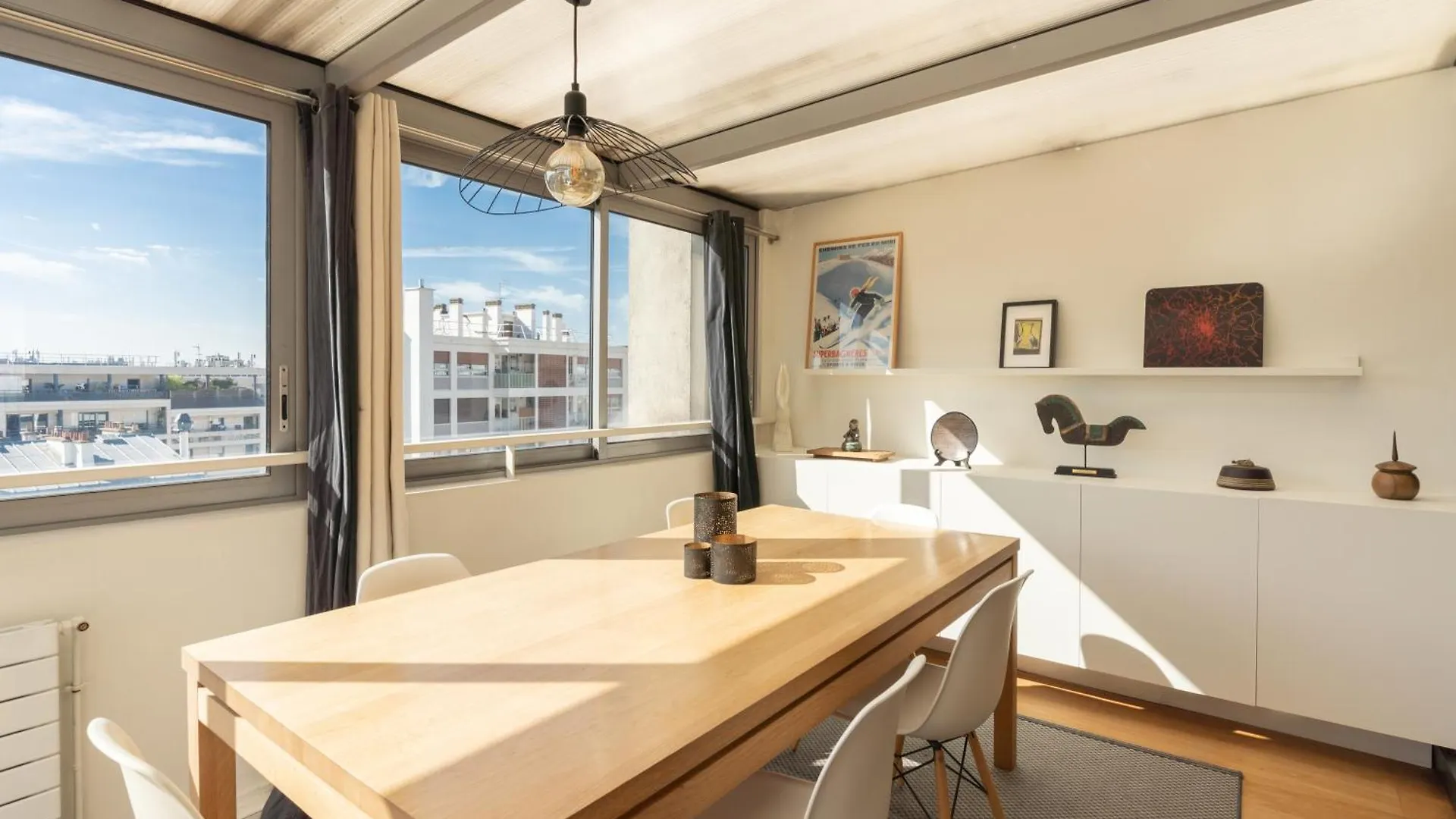 Breathtaking 2Bd Apartment Roof-Top Patio 19E! Parijs Frankrijk